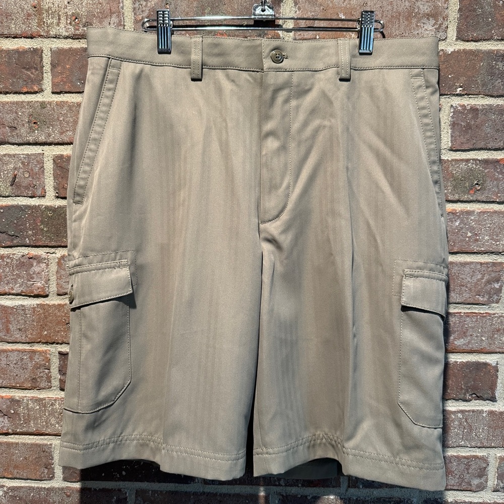 Island Republic Dress Cargo Men’s Green/Khaki Shorts Size 34